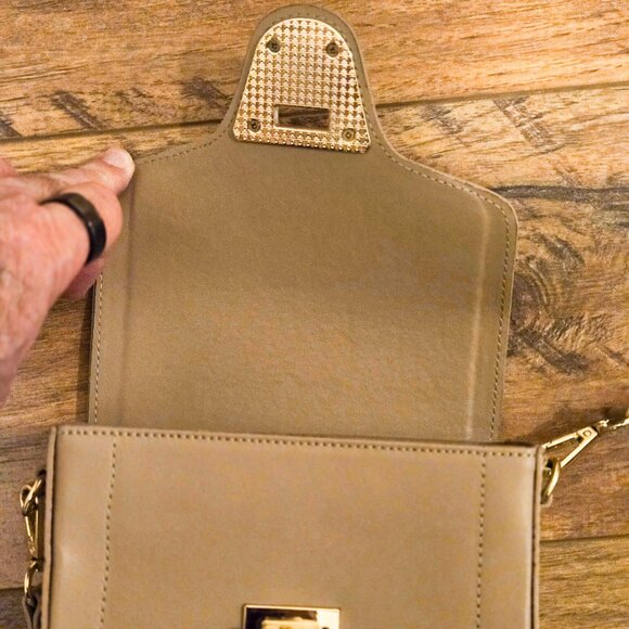 Giorgia Milani Leather Tan Flap Structured Crossbody Bag, UNUSED - Picture 10 of 10